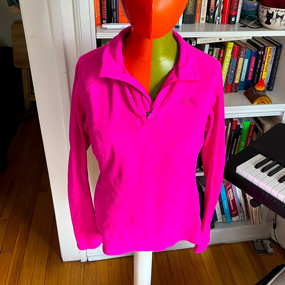 North Face Pullover Size M